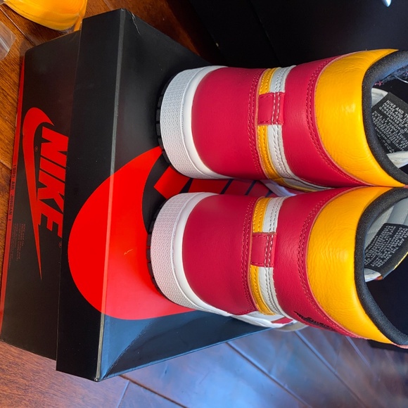 Jordan 1 Retro High OG Light Fusion Red - Picture 4 of 6